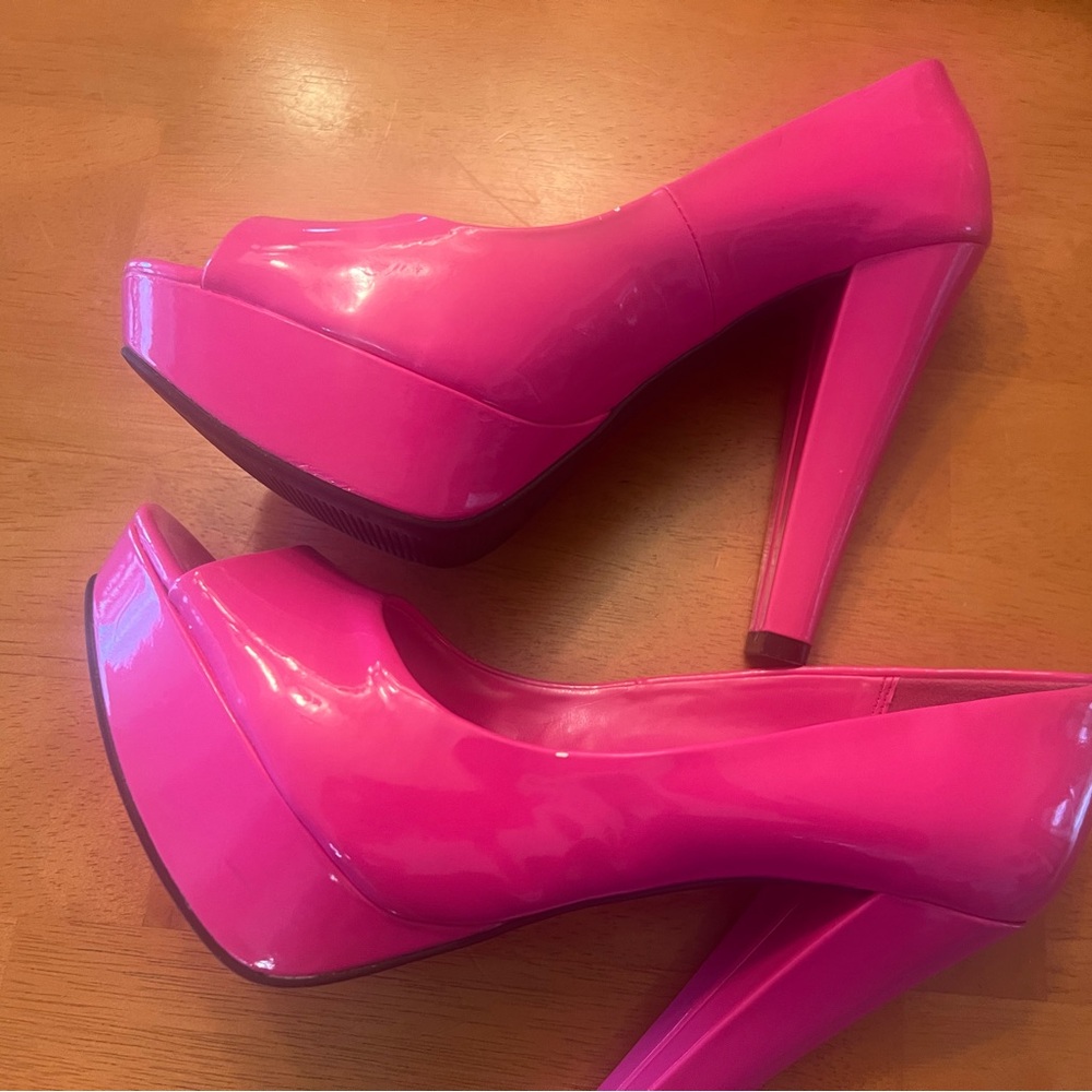 Beautiful Hot pink stilettos worn only twice perfect for a night out!